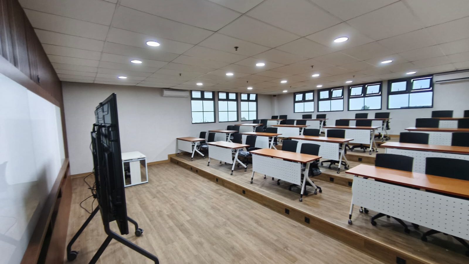 3013d6e8-61bb-4885-9c53-11c6922464ca 3013d6e8-61bb-4885-9c53-11c6922464ca